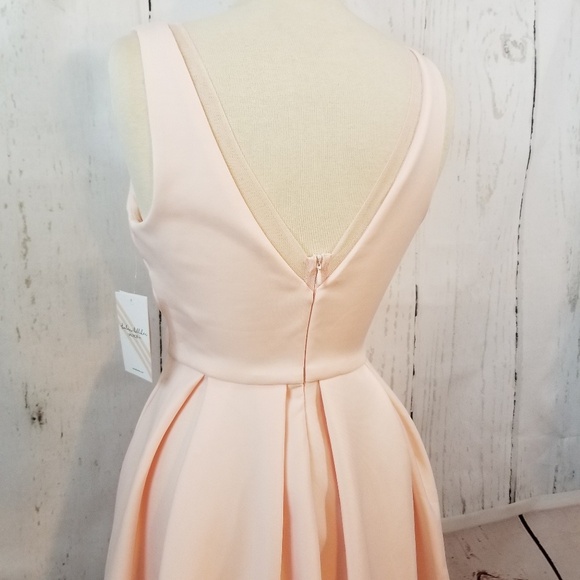 KALANI HILLIKER for Alyce V-Neck Dress w/Pockets - Picture 5 of 8